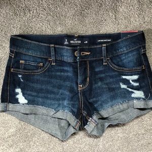Hollister dark jean shorts (brand new)